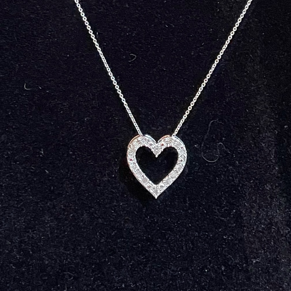 Diamond heart necklace 1/10 CTW